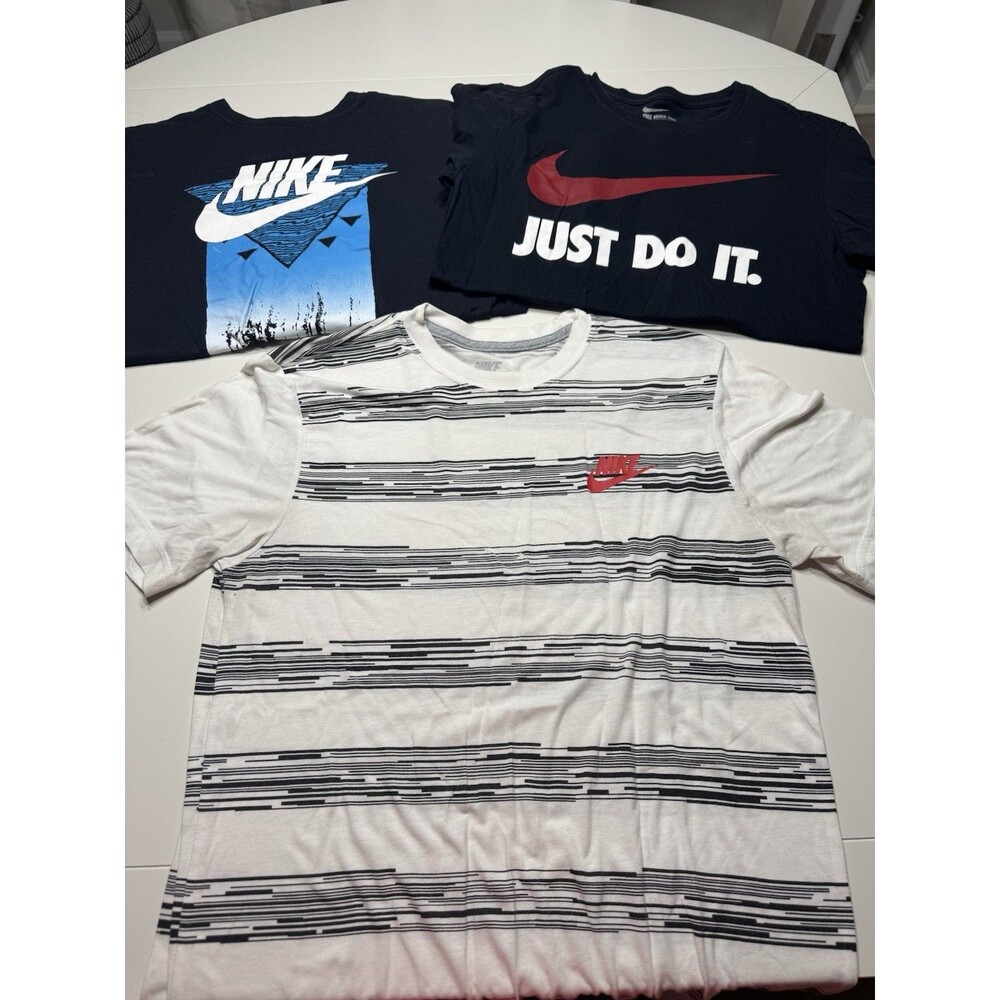 Lot of 3 Men’s Medium Nike T-Shirts - GUC - Fast Ship!